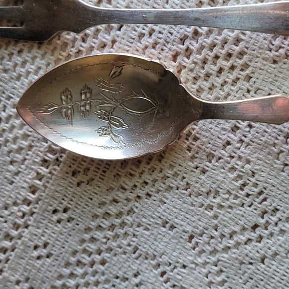 Mother of Pearl Silverware, Set of 3 - Picture 3 of 6